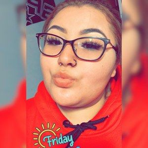 Meet your Posher, Dolores